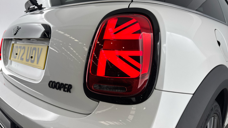 MINI Hatchback 1.5 Cooper Sport 3dr Auto Petrol Hatchback